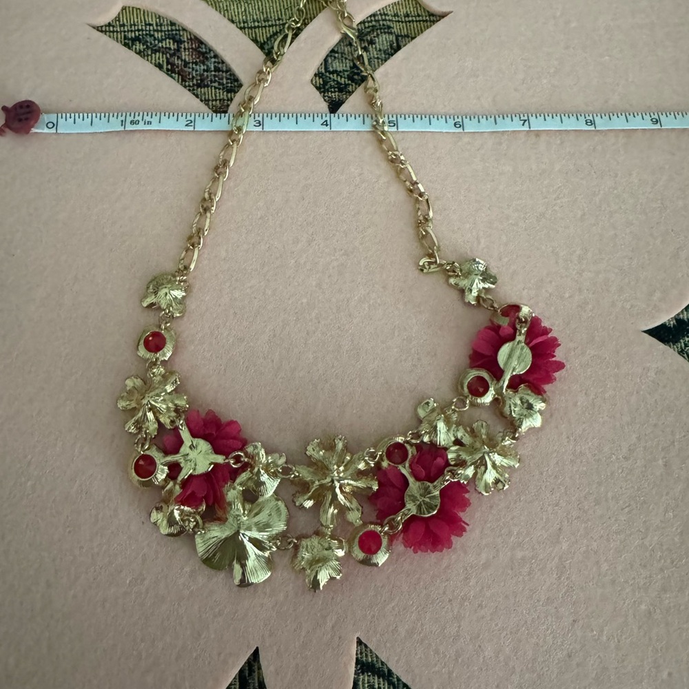 Talbots Floral Pink Necklace with goldtone EC never worn - Picture 4 of 4